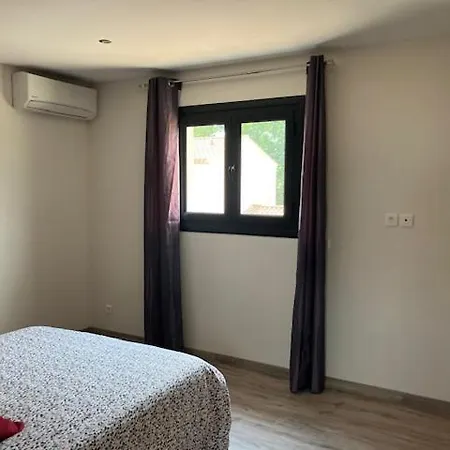 Villa D Exception Avec Piscine La Crau 8 Personnes Hye100-025 Hyeres